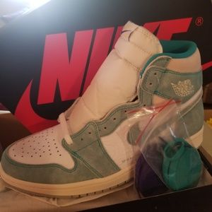 Nike Jordan Rrtro 1 High